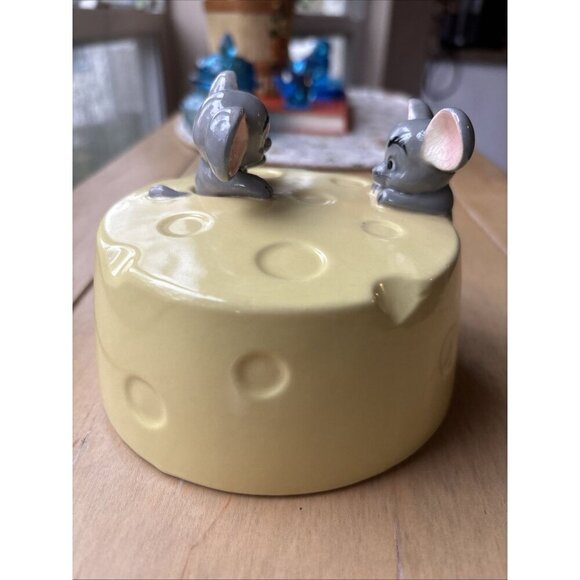 Vintage Cute Kitsch Cheese Butter Cover Lid Only Mice Playing Ceramic Retro - Picture 3 of 7